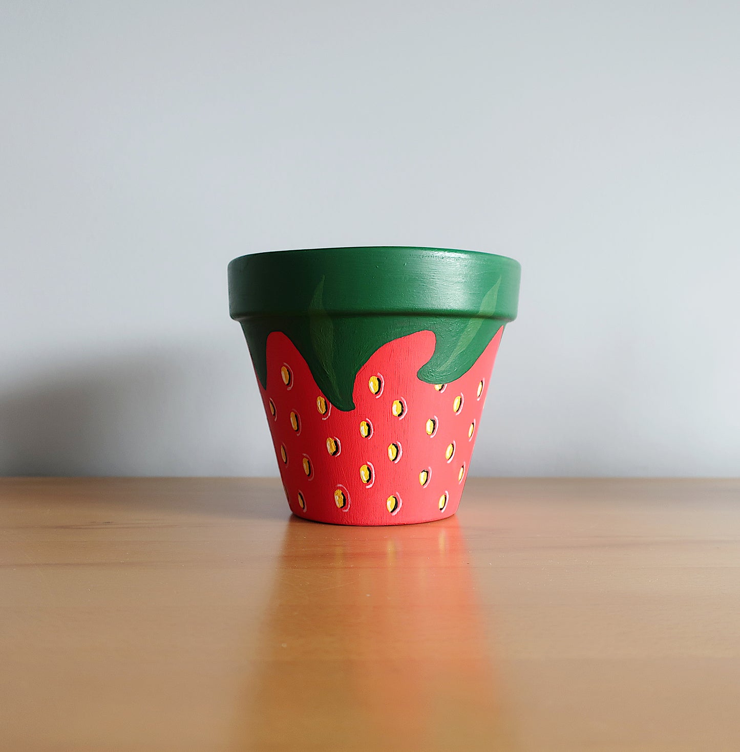 Handbemalter Blumentopf 'Erdbeere'
