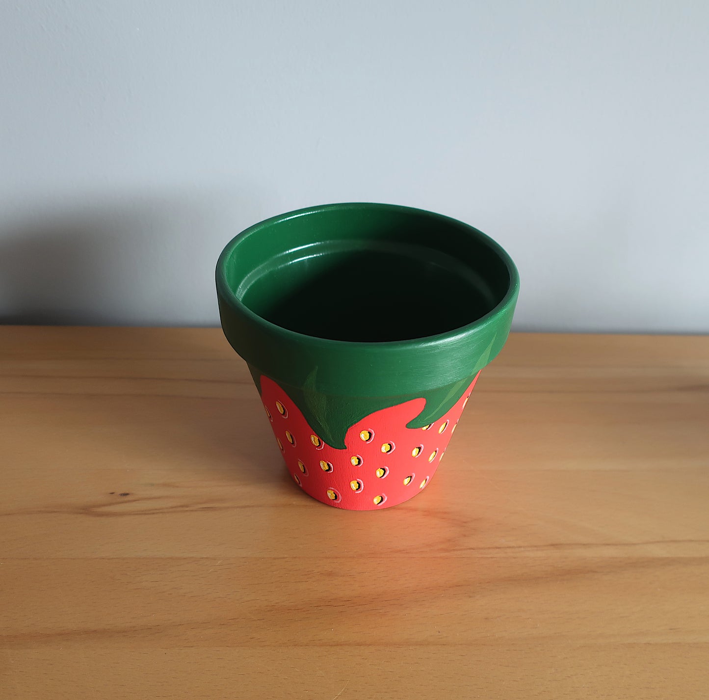 Handbemalter Blumentopf 'Erdbeere'