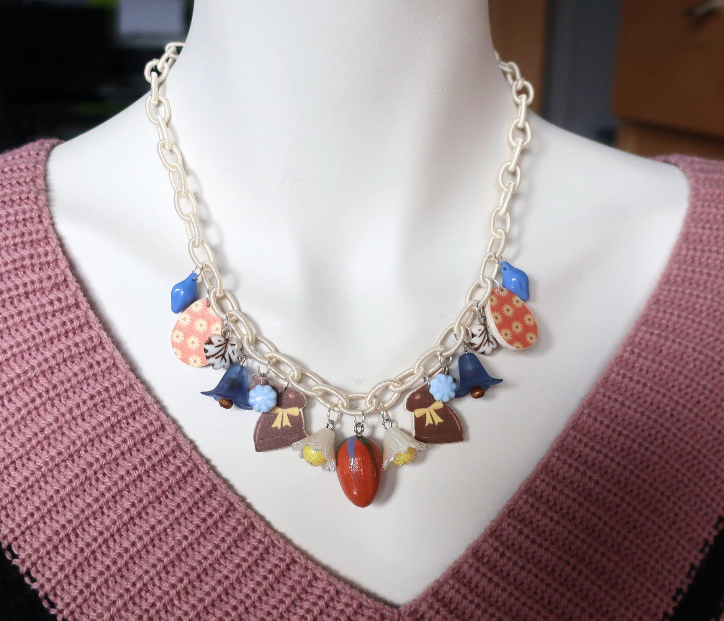 Kette 'Ostern blau und orange'